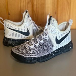 KD 9 Oreo - Nike Men’s Athletic Shoe